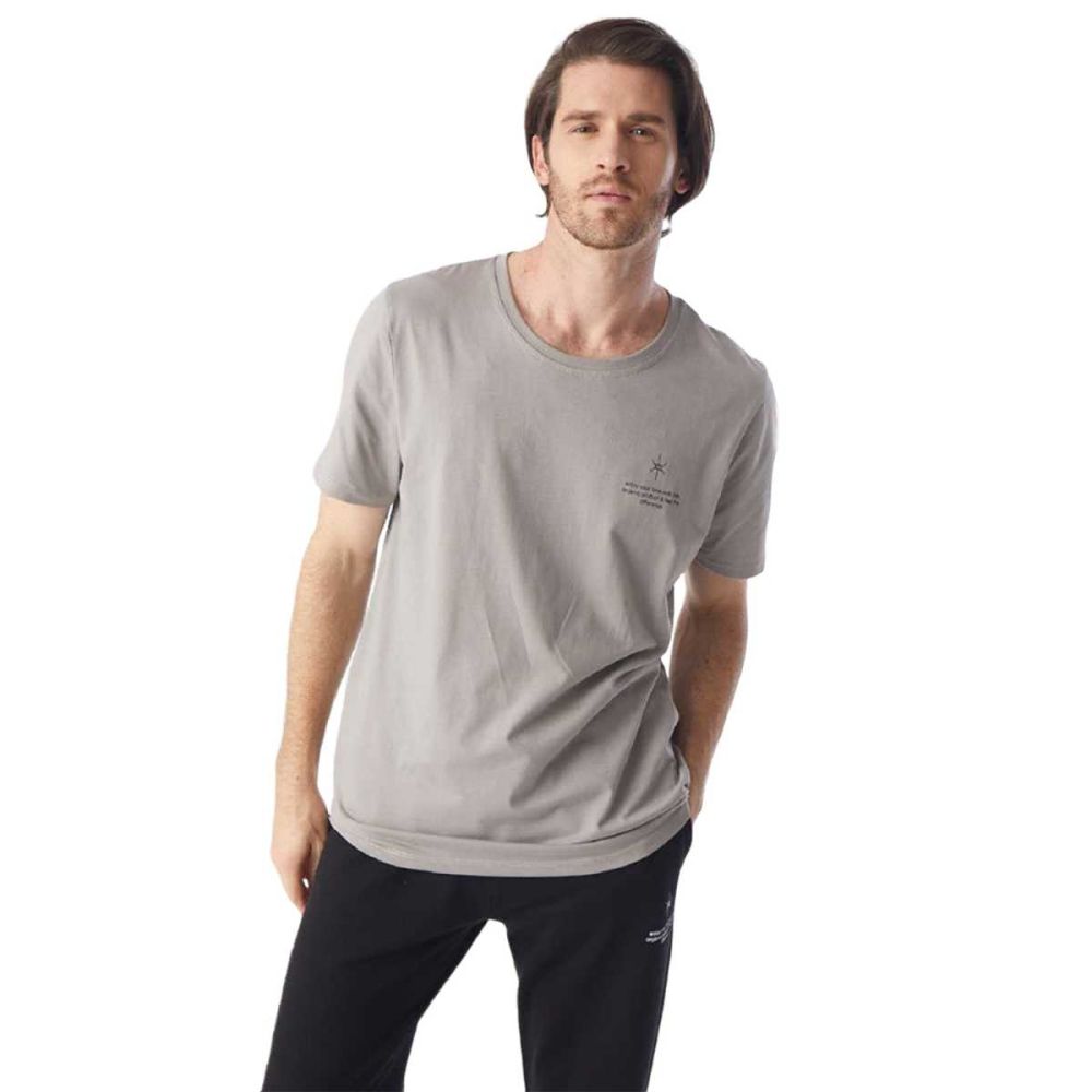 Short-sleeve T-shirt